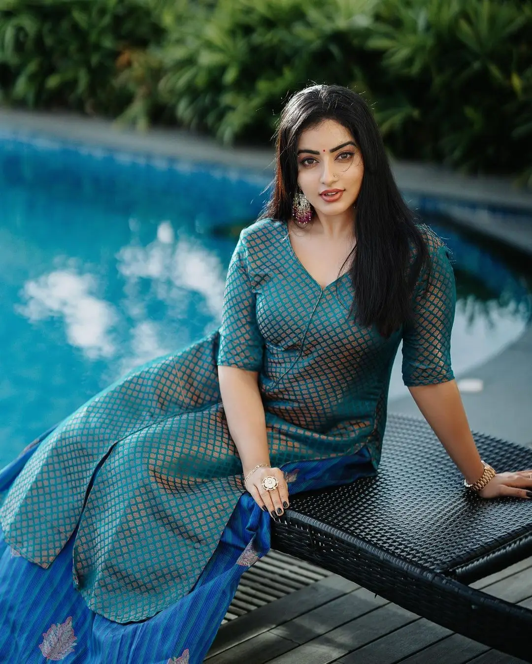 MALAVIKA MENON IN SOUTH INDIAN TRADITIONAL BLUE GOWN